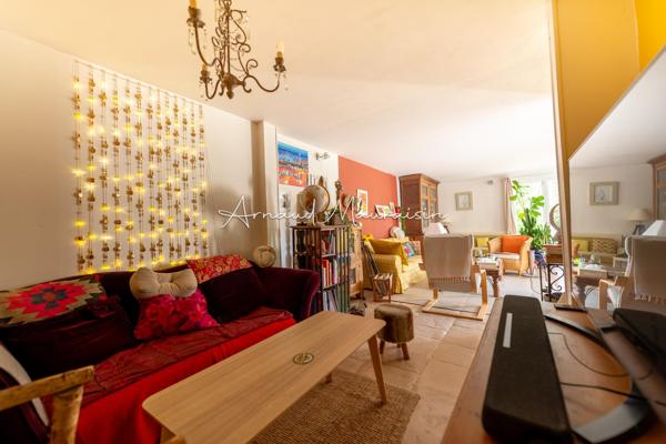 Belle maison pleine de charme sur joli terrain !