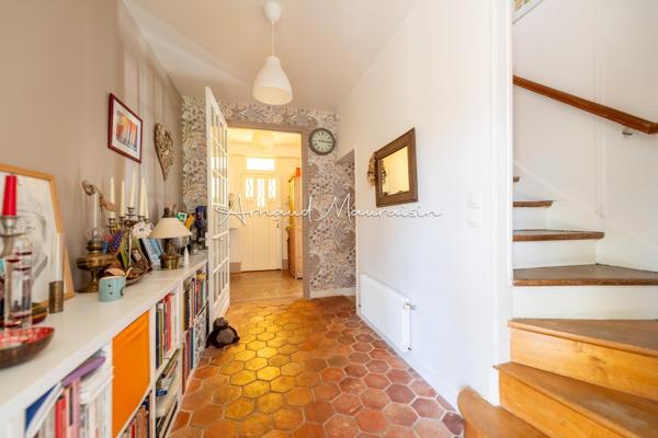 Belle maison pleine de charme sur joli terrain !