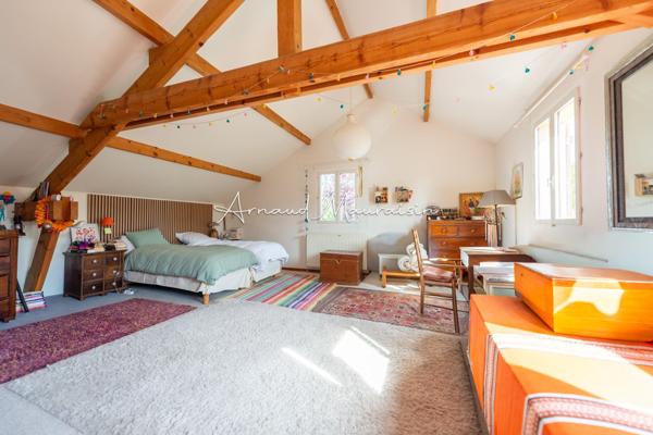Belle maison pleine de charme sur joli terrain !