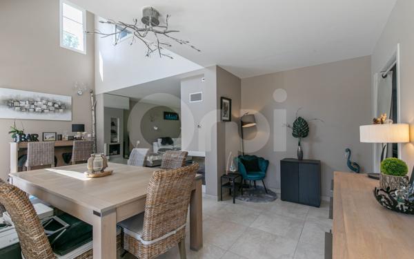 Maison à vendre    6 pièces • 195,18 m2 Sucy-en-Brie