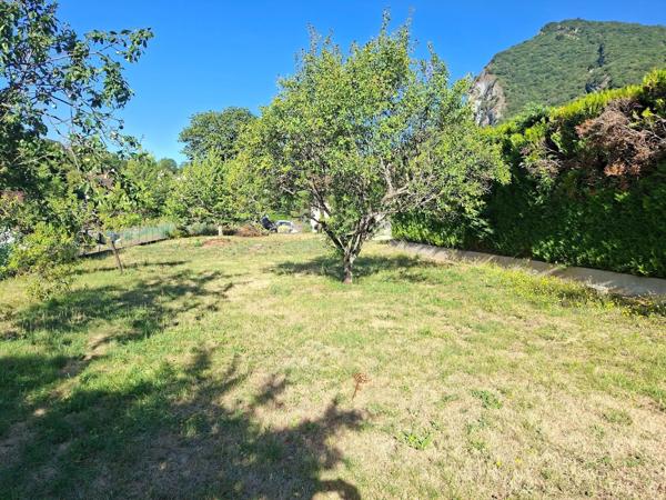 Terrain 1000 m2 hors lotissement