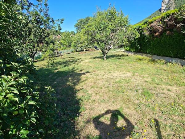 Terrain 1000 m2 hors lotissement