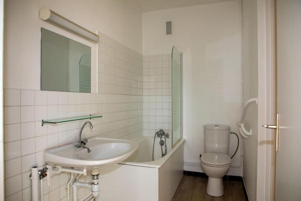 F2 rénové - Vue sur Seine - DPE “D” - Parking - 2 caves