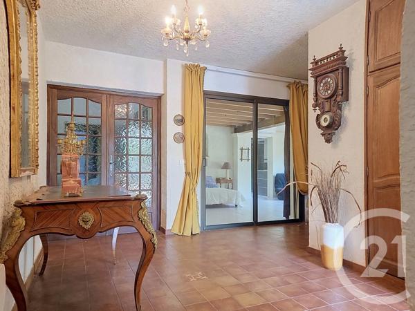 Maison à vendre  6 pièces - 151 m 2   DRAGUIGNAN  - 83
