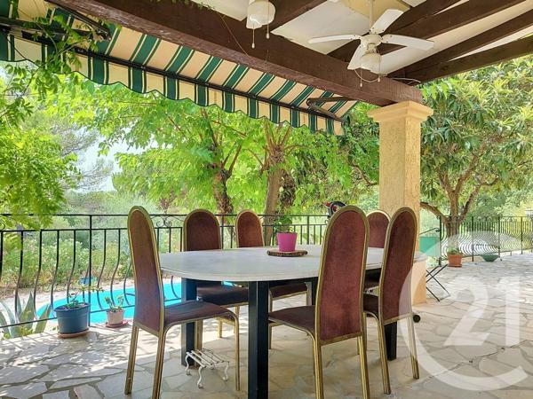 Maison à vendre  6 pièces - 151 m 2   DRAGUIGNAN  - 83