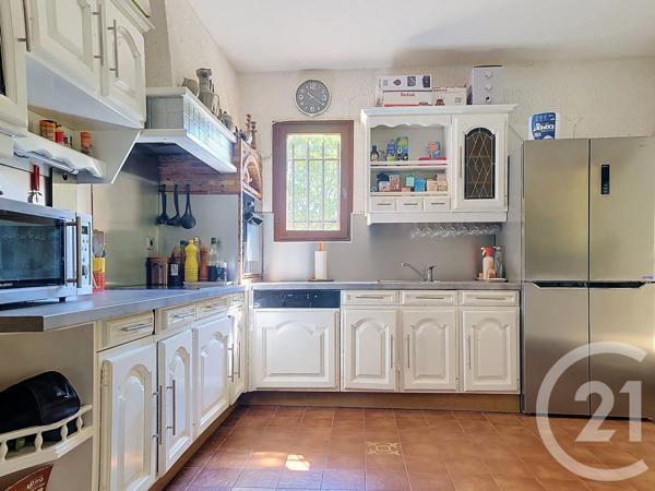 Maison à vendre  6 pièces - 151 m 2   DRAGUIGNAN  - 83