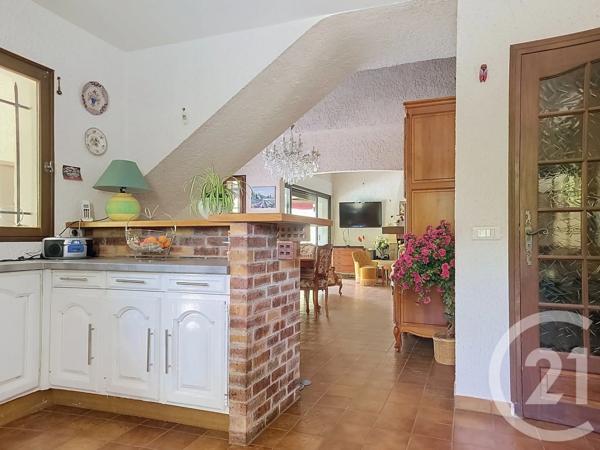 Maison à vendre  6 pièces - 151 m 2   DRAGUIGNAN  - 83