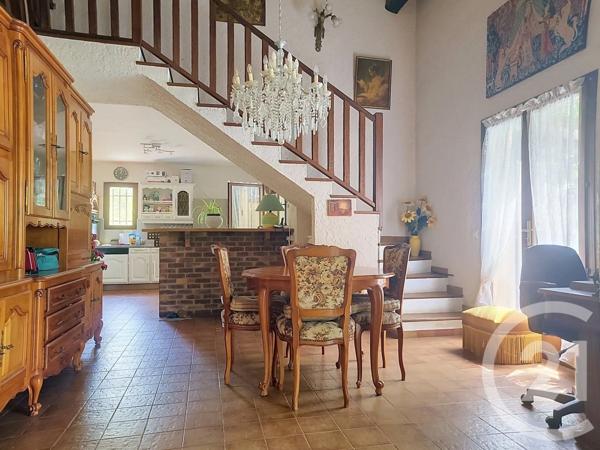 Maison à vendre  6 pièces - 151 m 2   DRAGUIGNAN  - 83