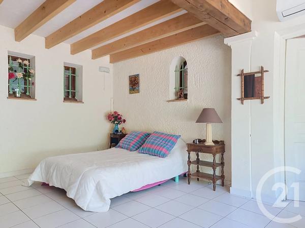 Maison à vendre  6 pièces - 151 m 2   DRAGUIGNAN  - 83