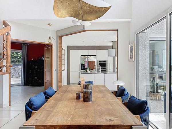 Villa contemporaine située sur les hauteurs d'Aix les Bains à Pugny Chatenod