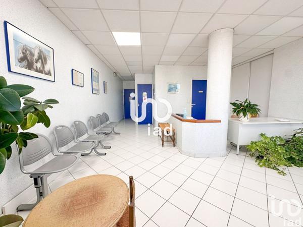 Murs commerciaux  à vendre 88 m² Nîmes-Saint-Césaire