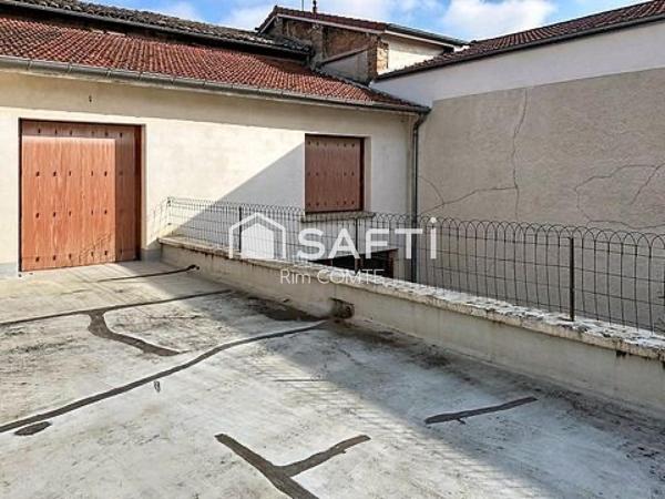 Belle maison à fort potentiel!!