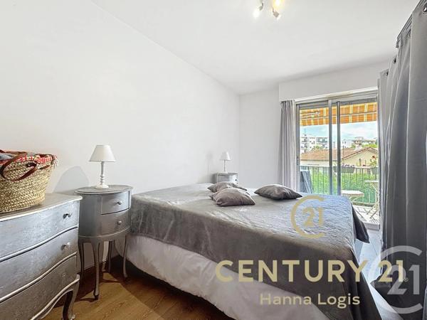 Appartement F2 à vendre  2 pièces - 60,10 m 2   ANTIBES  - 06