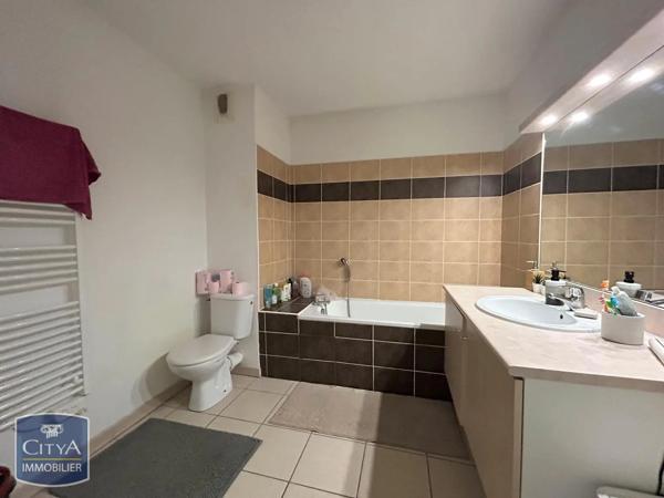 Appartement à louer 3 pièces 60.74m² Sorgues (84700)