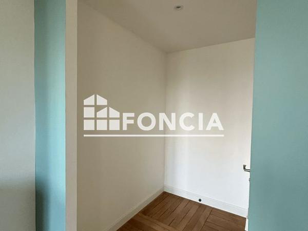 Location Appartement 2 pièces 58.5 m² - 44 - 46 RUE DE BRETAGNE Laval 53000