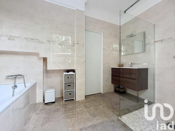 Maison 4 pièces de 104 m² à Sceaux (92330)