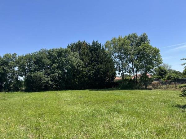 Terrain 89 900 € Bougarber 1077 m² DPE