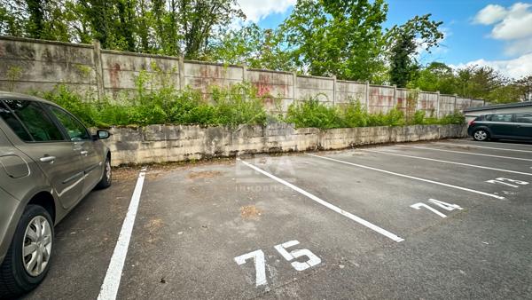 Duplex T3 à Louer avec place de parking privative