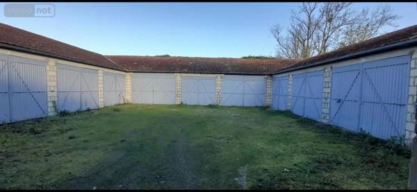 Achat - Garage et parking Saintes 17100 225 m 2 496 m 2
