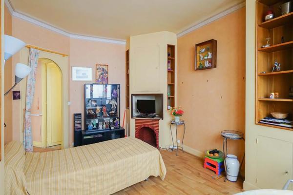 Appartement Paris 18 e - MARCHÉ SAINT-PIERRE / JARDIN DU SACRÉ-CŒUR