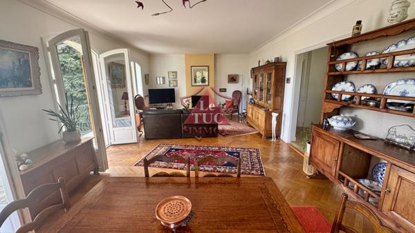 Magagnosc co-exclusivité, propriété avec piscine et pool House grand garage terrain de 3000m2 avec oliviers  Grasse (06520)