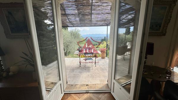 Magagnosc co-exclusivité, propriété avec piscine et pool House grand garage terrain de 3000m2 avec oliviers  Grasse (06520)
