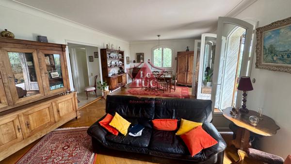 Magagnosc co-exclusivité, propriété avec piscine et pool House grand garage terrain de 3000m2 avec oliviers  Grasse (06520)