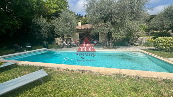 Magagnosc co-exclusivité, propriété avec piscine et pool House grand garage terrain de 3000m2 avec oliviers  Grasse (06520)