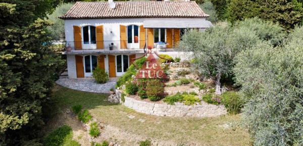 Magagnosc co-exclusivité, propriété avec piscine et pool House grand garage terrain de 3000m2 avec oliviers  Grasse (06520)