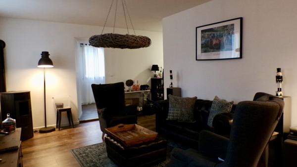 Saint-Gérand-Le-Puy: Maison d'habitation avec atelier et bâtiment rénové sur un terrain de 1378m² Saint-Gérand-le-Puy (03150)