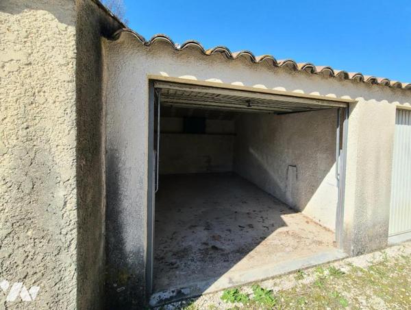 Pierrelatte, Appartement avec Garage.