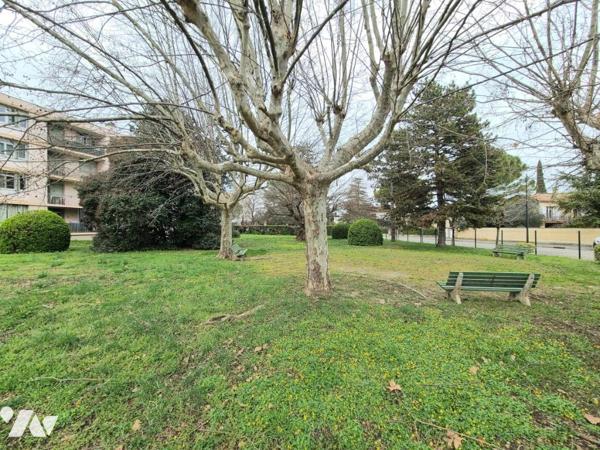 Pierrelatte, Appartement avec Garage.