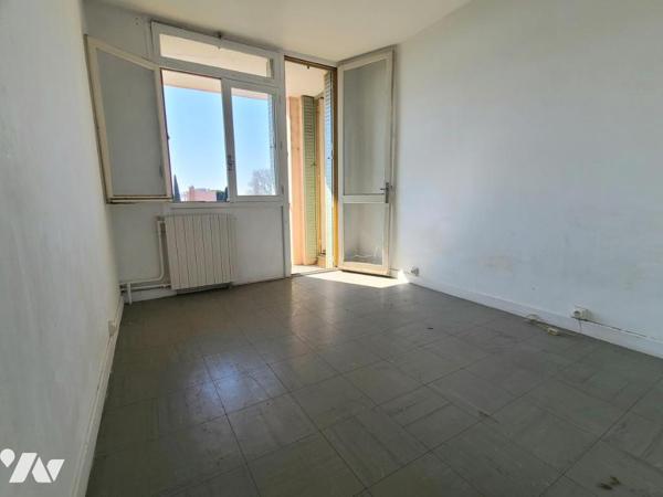 Pierrelatte, Appartement avec Garage.