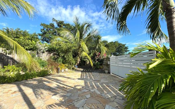 Maison à vendre    3 pièces • 71 m2 Saint-François