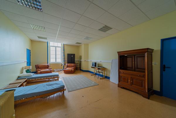 Millau (12100) Ancien Collège du XIXe dans Village Médiéval Classé – Charme et Histoire, Idéal Projet Culturel ou Touristique