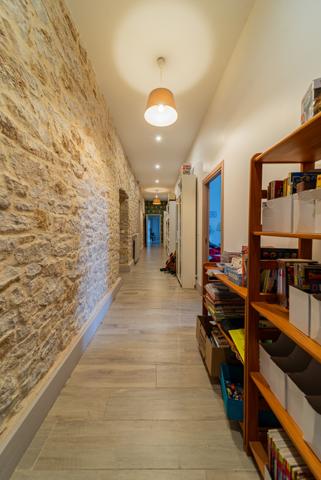 Millau (12100) Ancien Collège du XIXe dans Village Médiéval Classé – Charme et Histoire, Idéal Projet Culturel ou Touristique