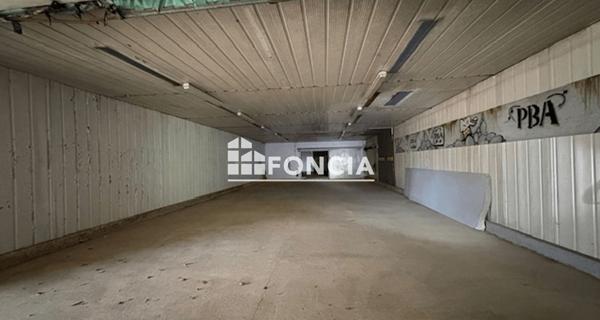 À vendre Local commercial 590 m² - Charleville-mézières 08000