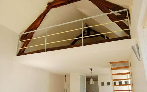 Maison à louer    3 pièces •  Château-l'Évêque