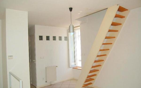 Maison à louer    3 pièces •  Château-l'Évêque