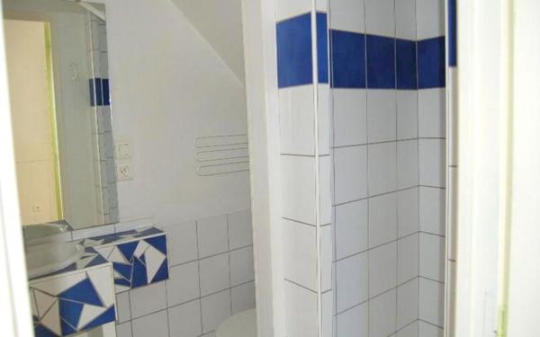 Maison à louer    3 pièces •  Château-l'Évêque