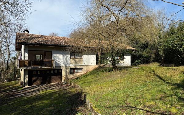 Maison à vendre    6 pièces • 180 m2 Saint-Sever