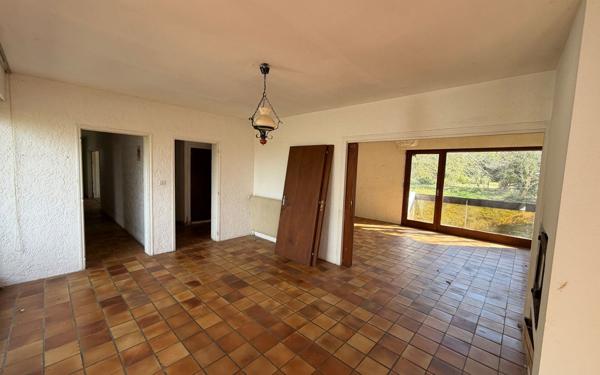 Maison à vendre    6 pièces • 180 m2 Saint-Sever