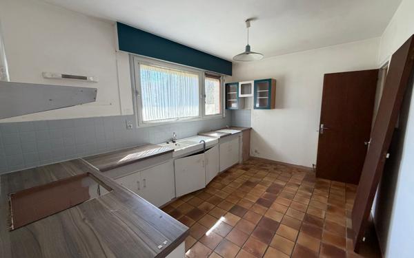 Maison à vendre    6 pièces • 180 m2 Saint-Sever