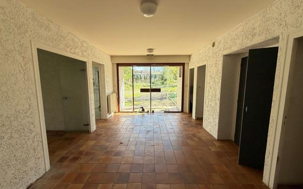 Maison à vendre    6 pièces • 180 m2 Saint-Sever