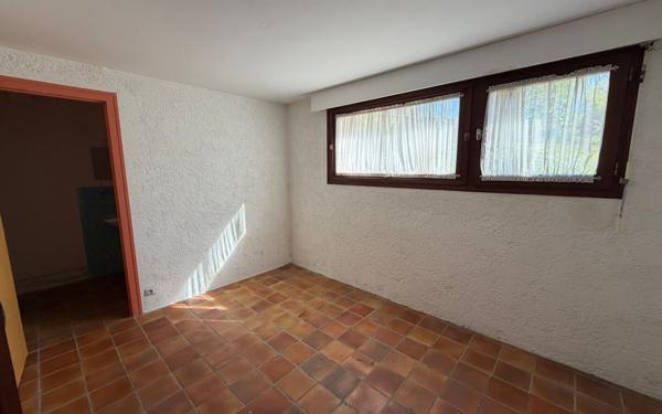 Maison à vendre    6 pièces • 180 m2 Saint-Sever