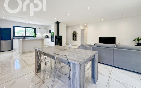 Maison à vendre    4 pièces •  Labégude