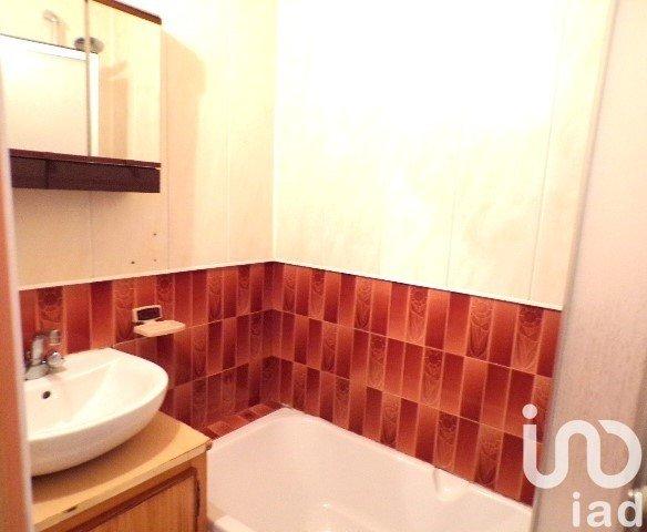 Maison 4 pièces de 95 m² à Neuf-Mesnil (59330)