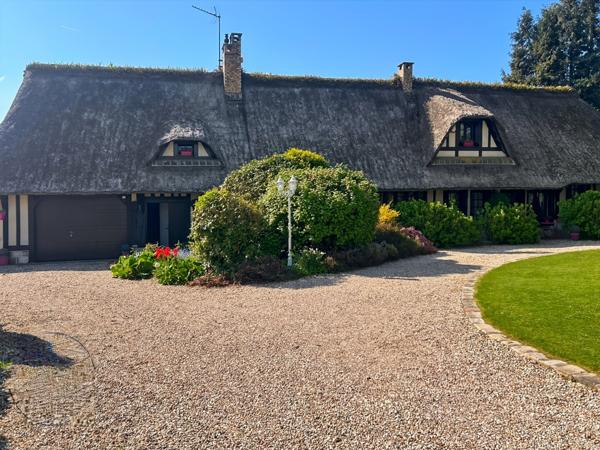 Maison de caractère lumineuse avec grand jardin piscinable