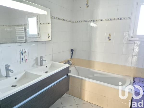 Maison à vendre 5 pièces 140 m² Rives de l'Yon