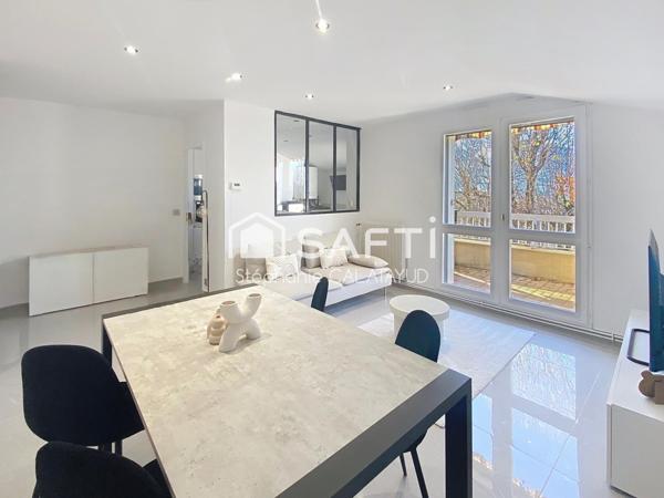 T4 lumineux rénové avec terrasse